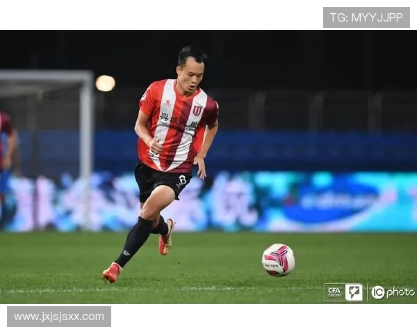 成都足球队强势领跑锦标赛积分榜积63分展现冠军实力