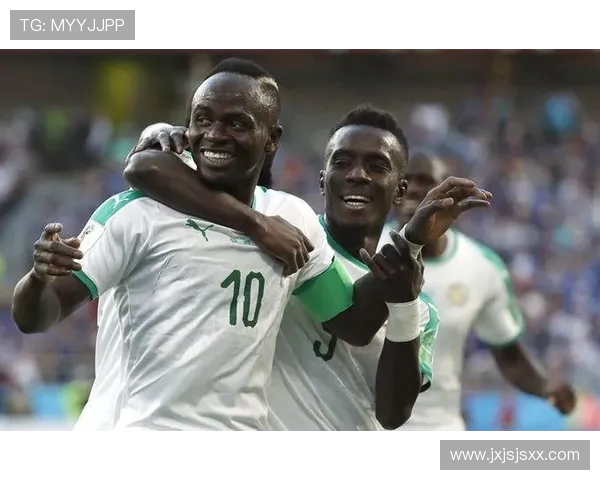 塞内加尔与哥伦比亚的激烈对决引发全球球迷热议与期待